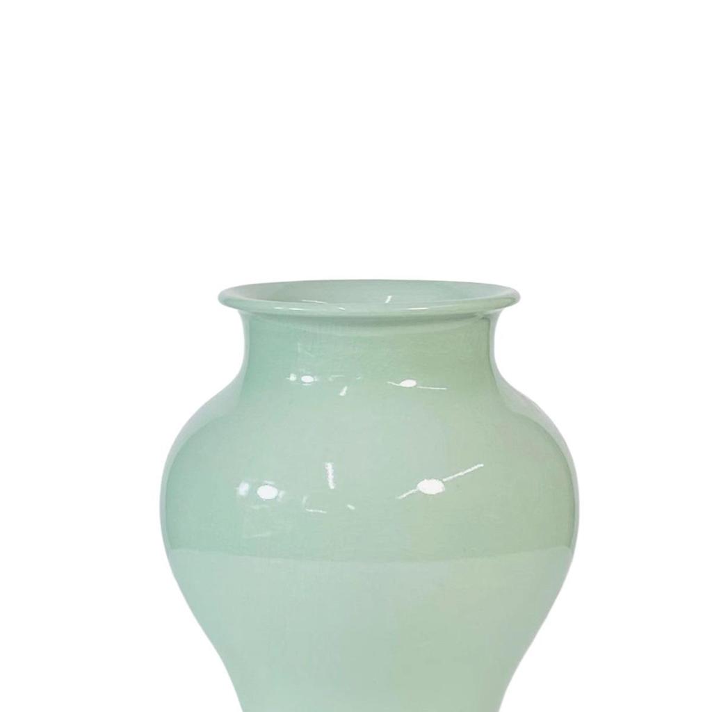 Jingdezhen Ice Crackle Ceramic Vase - Short, Wide Design for Silk Daisy Wedding Flowers