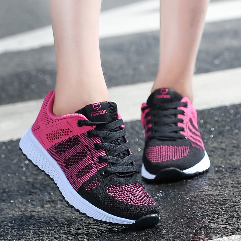 Spring and summer sports shoes running shoes mesh breathable lightweight travel shoes student soft-soled casual shoes