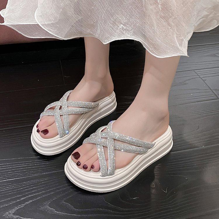 Internet celebrity platform slippers women's 2024 new summer fashion versatile wear wedge heel sponge cake beach cool slippers