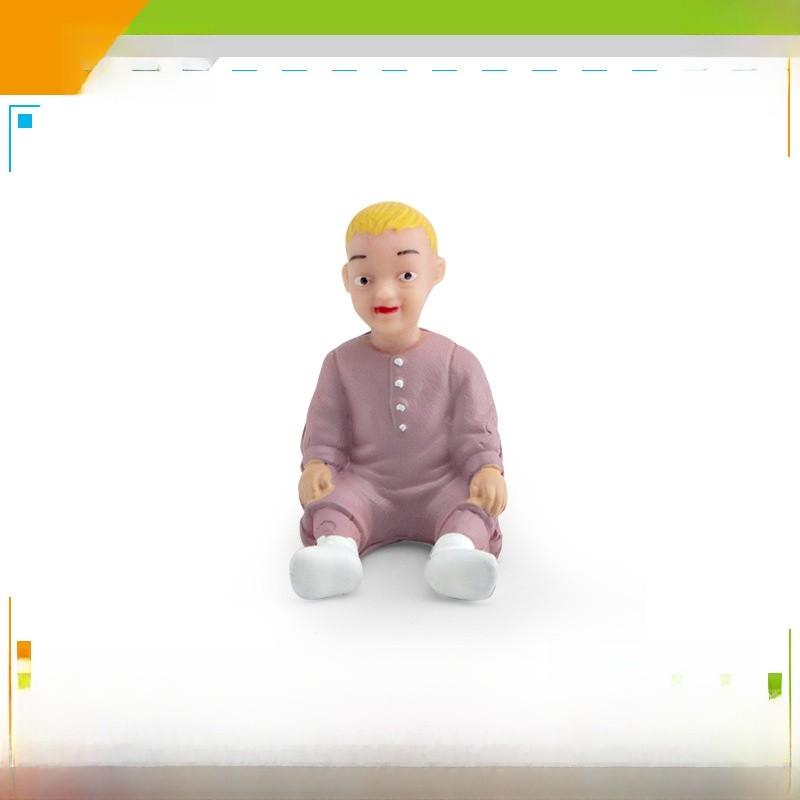 White Family Pvc Figurine Set With Static Family Members For Home Decor And Collection