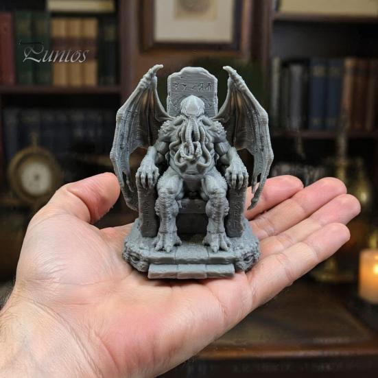 Mysterious Retro Ornaments 3D Printed Throne Cthulhu Statue, Gothic Resin Figurine for Shelf & Desk Detailed Bat Wing Sculpture Decor, Tentacle
