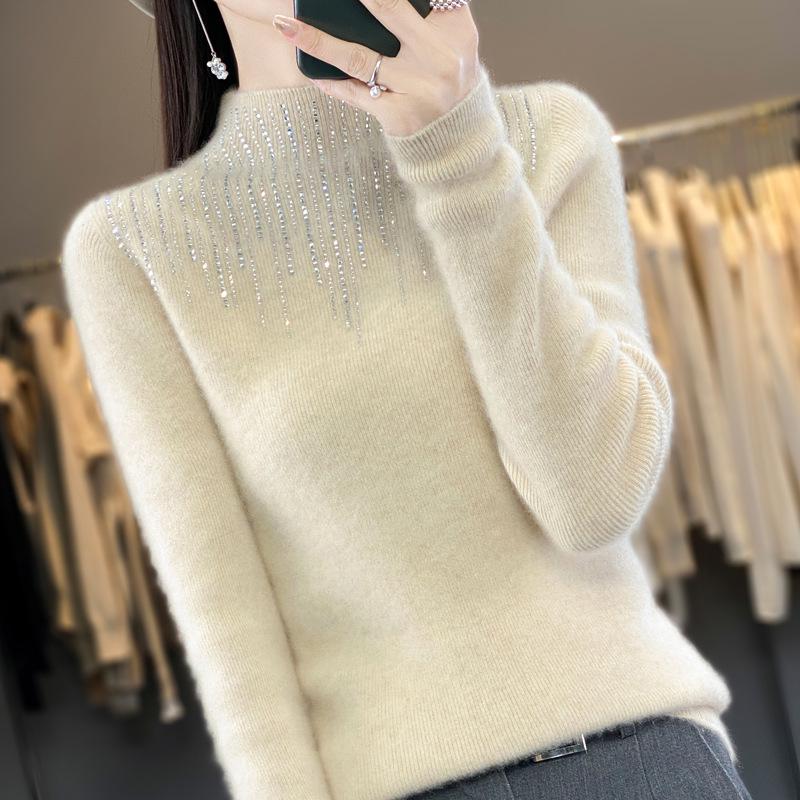2024 Autumn/Winter Rhinestone Inlaid High Neck Fleece Sweater - Slimming and Flattering Design