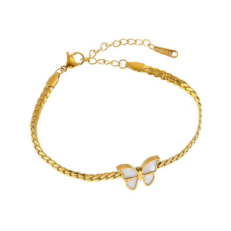 European & American Butterfly Pendant Collarbone Chain Set: Korean Blade Chain, Women's Bracelet, Earrings, Necklace - Gold.