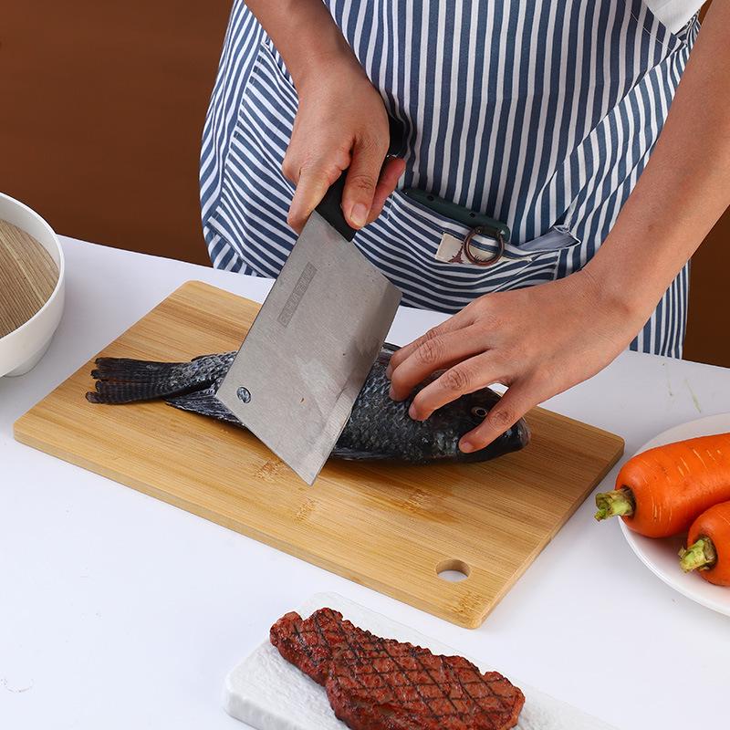 Huawei Portable Bamboo Cutting Board with Round Hole Hook - No Paint or Wax. Ideal for Kitchen and Fruit Preparation.