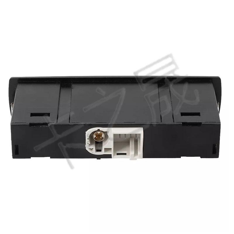 USB Connector for Mercedes-Benz A-Class, CLA-Class, CLS-Class (1728202100, 1728202200)