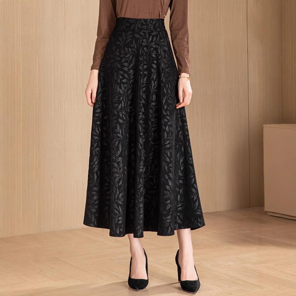 Korean Jacquard Skirt for Women In Winter New High-waisted Temperament Large Hem Skirt Mid-length Over-knee A-line Skirt