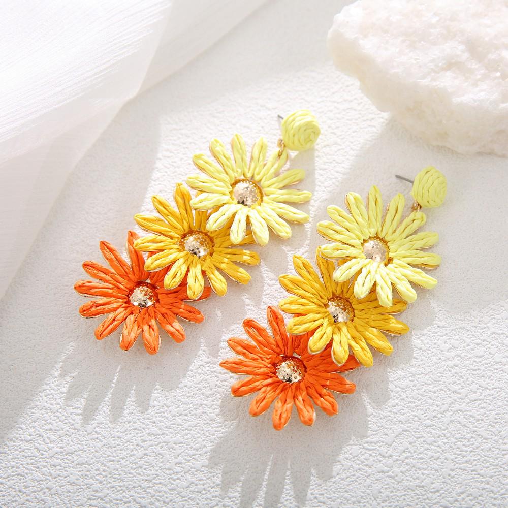 Bohemian Daisy Stud Earrings: Handmade Raffia Sunflower Style
