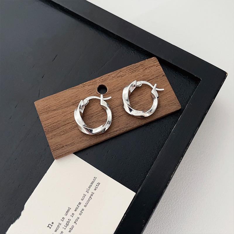Xintaixi Sterling Silver Twisted Hoop Earrings - Elegant, Versatile, and Exquisite for Women