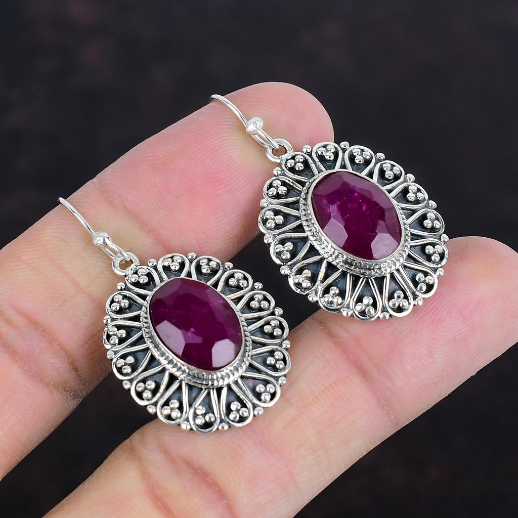 Facettierter Kaschmir-Rubin Ohrring Vintage Edelsteinohrringe Handgefertigter Schmuck 925 Sterling Silber Ohrring Neuestes Design Ohrring Geschenke für Freundin
