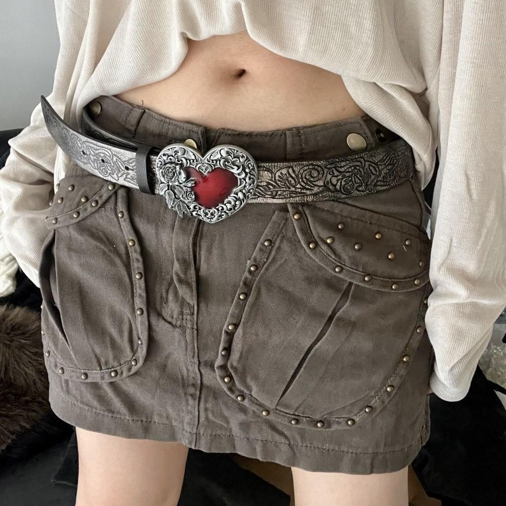 Ceinture Punk Style Rétro Cœur Gaufré Avec Boucle en Alliage Pour Passionnés de Mode Gothique Sombre