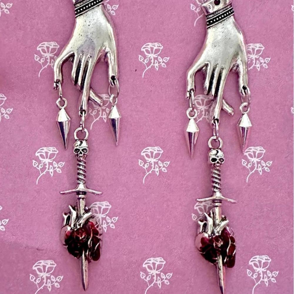 Gothic Sliver Color Hand Skull Sword Rivet Tassel Dangle Earrings for Women Halloween Party Demon Slayer Scary Jewelry Gifts