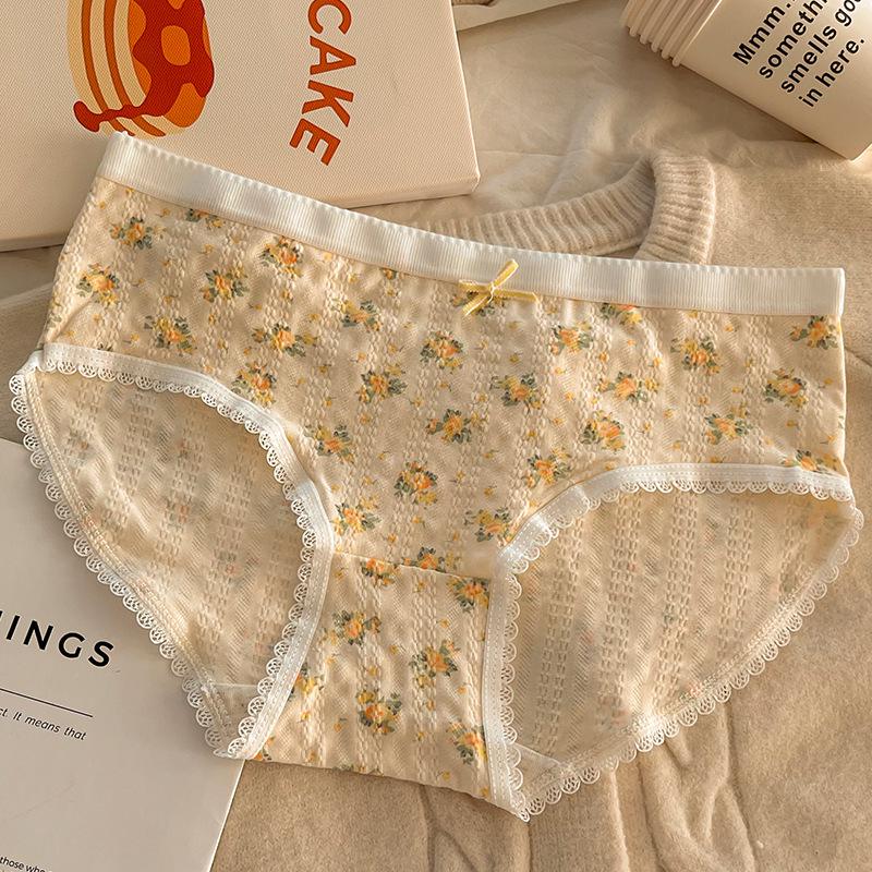 Ladies Floral Cotton Panties with Antibacterial, Breathable, Mid-Waist Design, All-Cotton Crotch, Suitable for Teens and Women. M (75-95 jin)