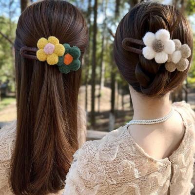 Women's Winter Pom-Pom Innocent Green Color Hairpin