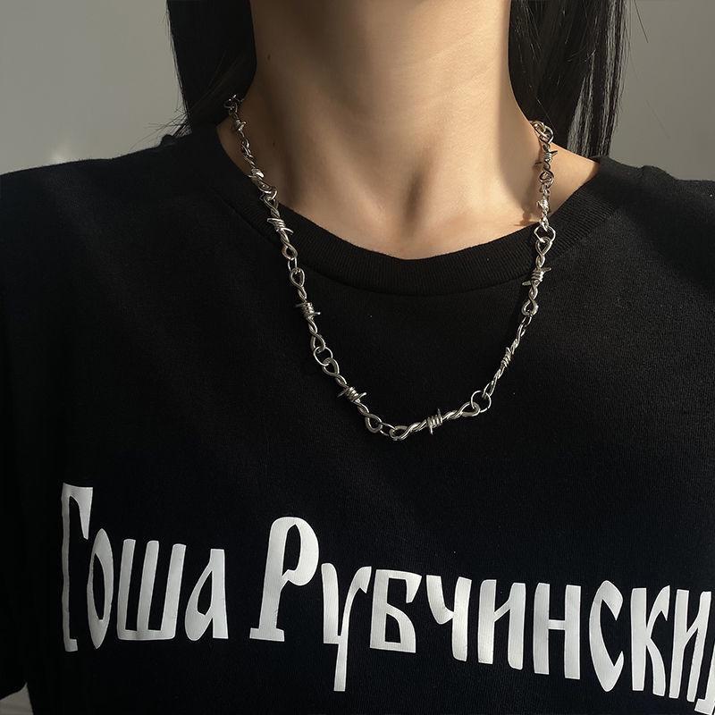 Unisex Punk Thorn Necklace: Trendy Hip-Hop Clavicle Chain for Sweatshirts & T-Shirts