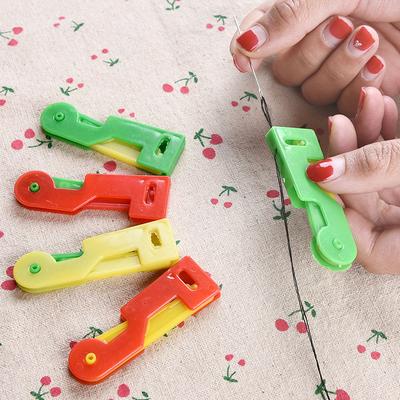 Nadeleinfädler aus Kunststoff, multifunktional, schneller Nadelleser, tragbarer Nadeleinfädler, automatischer Nadeleinfädler