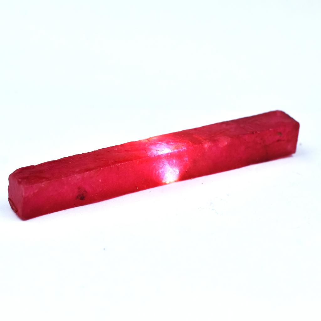 Natural Red Ruby Loose Gemstone Uncut Raw Rough 71.40 ct for Lapidary and Gem Collections