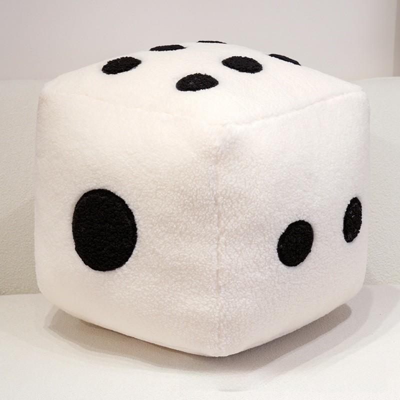 Cuscino Peluche Dado Creativo Con Design Ricamato Per Arredamento Casa E Appassionati Di Giochi