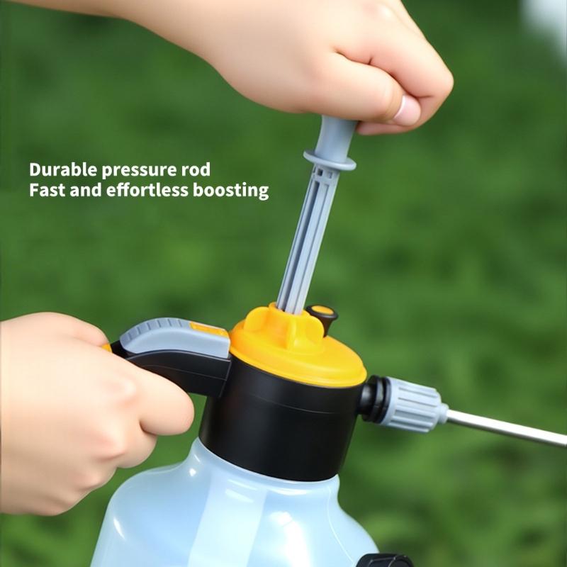 Large Capacity Plastic Plant Watering Can With Adjustable Nozzle for Outdoor Cleaning And Horticulture