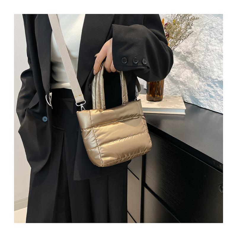 Simple Quilted Crossbody Shoulder Bag for Women, Lightweight Cotton Handbag, Casual Stitched Bucket Bag for Daily Wear CLE
