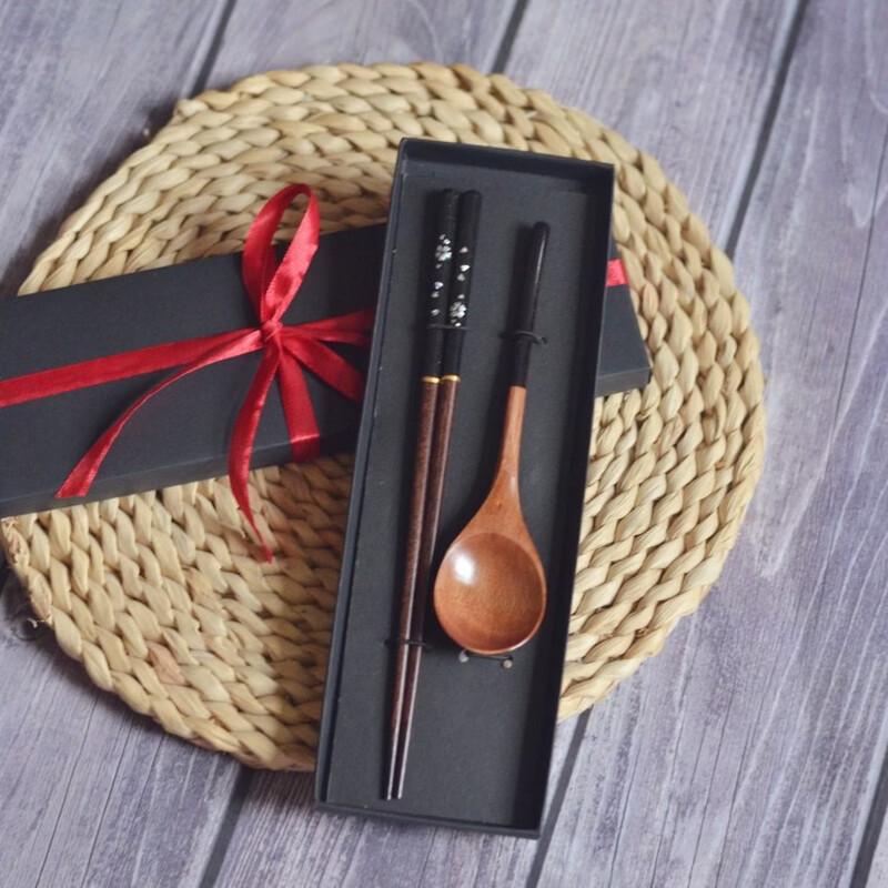 

Ru Han Festive Wooden Spoon & Chopstick Gift Set