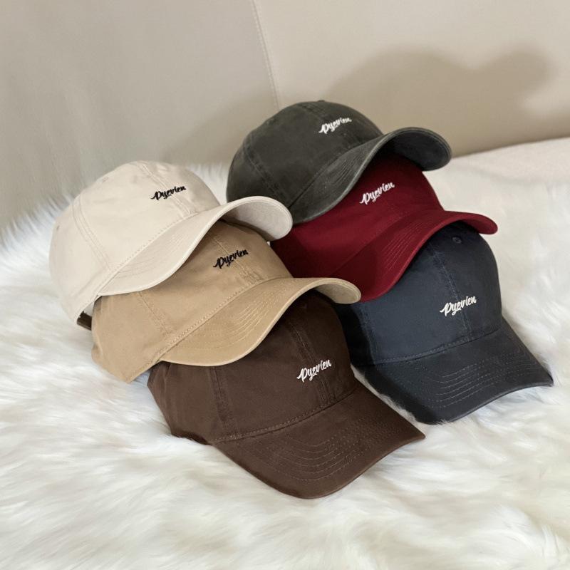 Autumn and winter fashion simple letter embroidery baseball cap for men and women couples shopping versatile cap small visor
