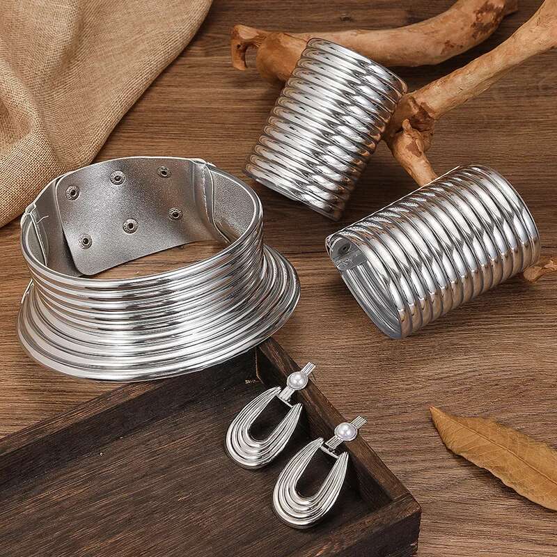 

5 шт. Африканский эффектный циркониевый набор 2025 Модный золотистый кожаный чокер на шею Ожерелье Браслет Серьги Для женщин Аксессуары для вечеринок