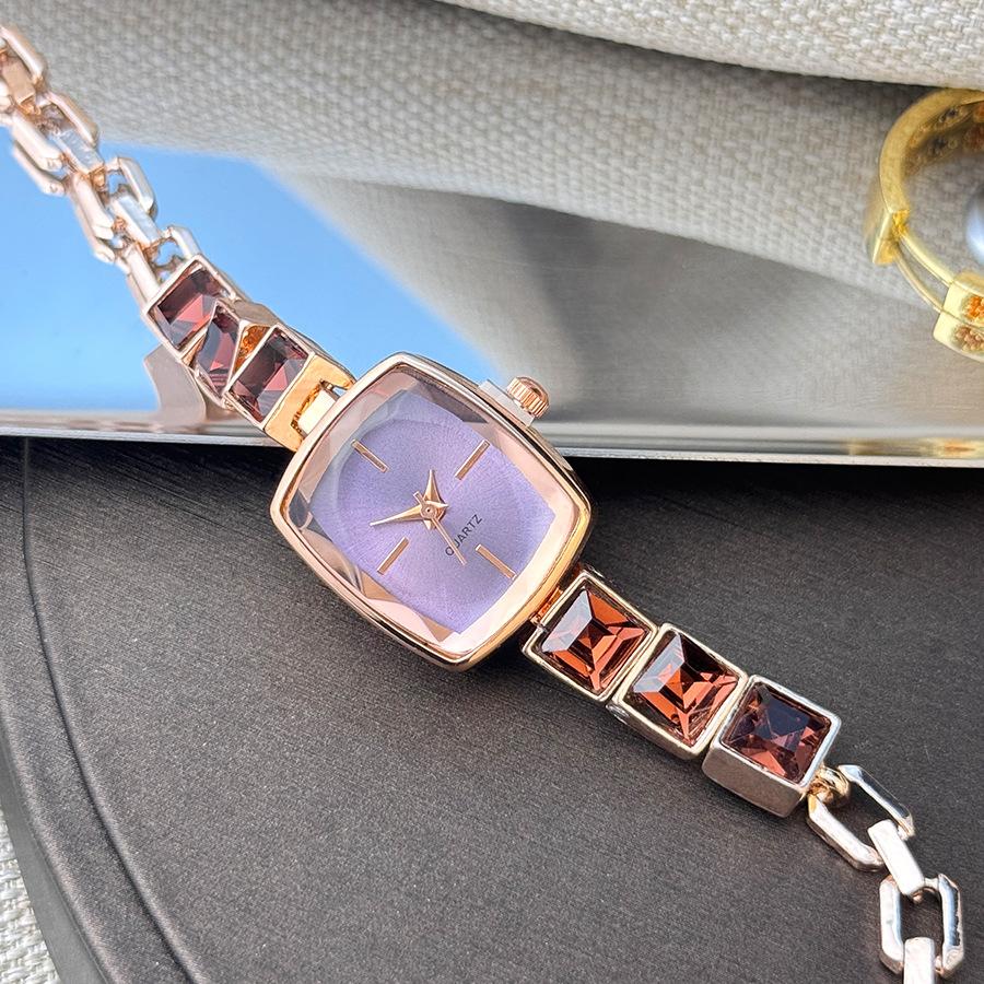 Colorful Small Sugar Alloy Bracelet Watch Exquisite Square Case Simple Dial Fashion Versatile Ladies Quartz Watch Reloj Mujer