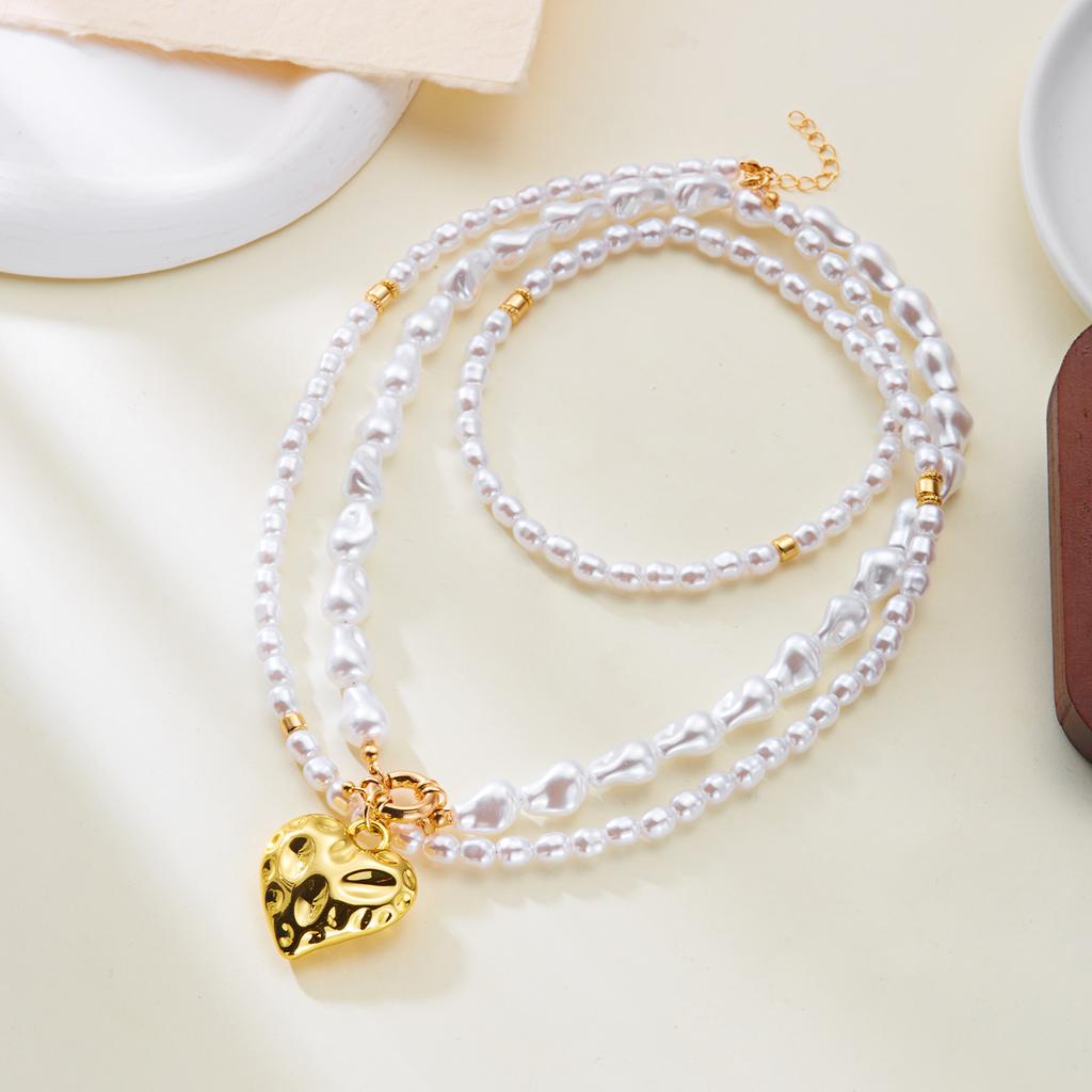 Exquisite Baroque Imitation Pearl Necklace for Women Minimalist Irregular Heart Shape Layered Chain Friendship Jewelry Gifts