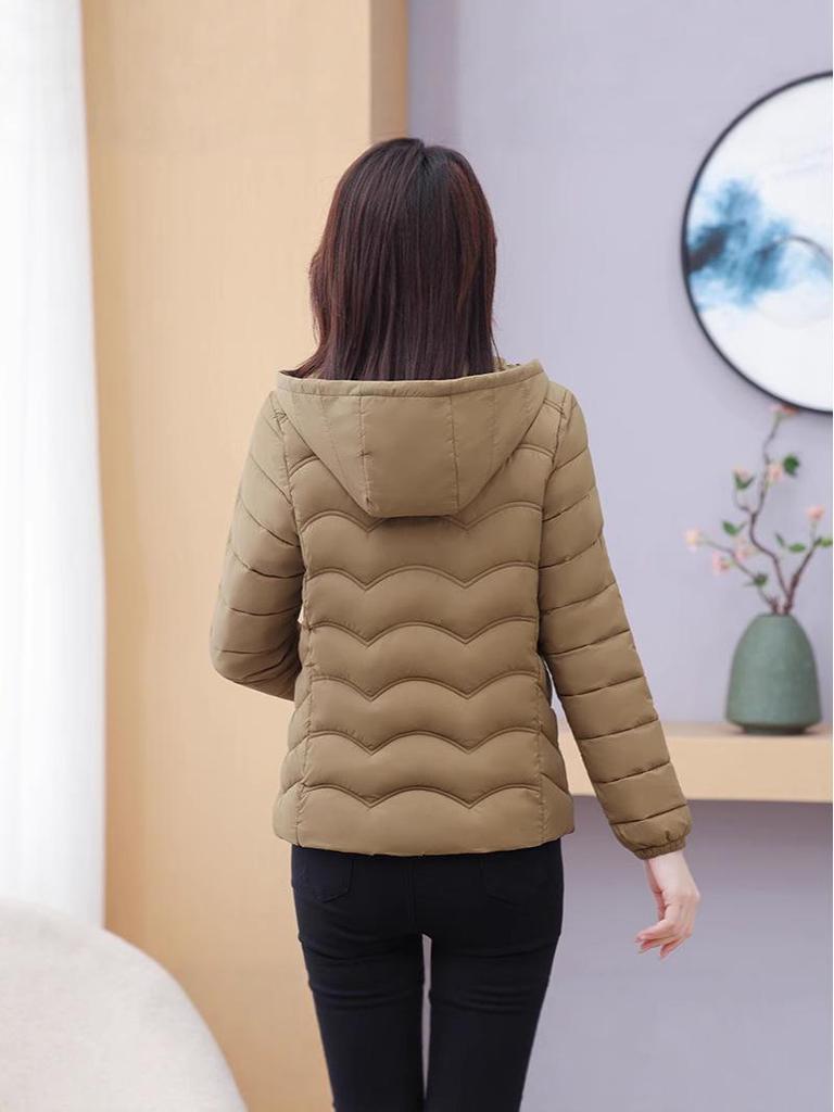Women's Short Cotton-Padded Jacket: Slim Fit, Light, Warm, Fashionable, Versatile, Plus Size, for Autumn & Winter.