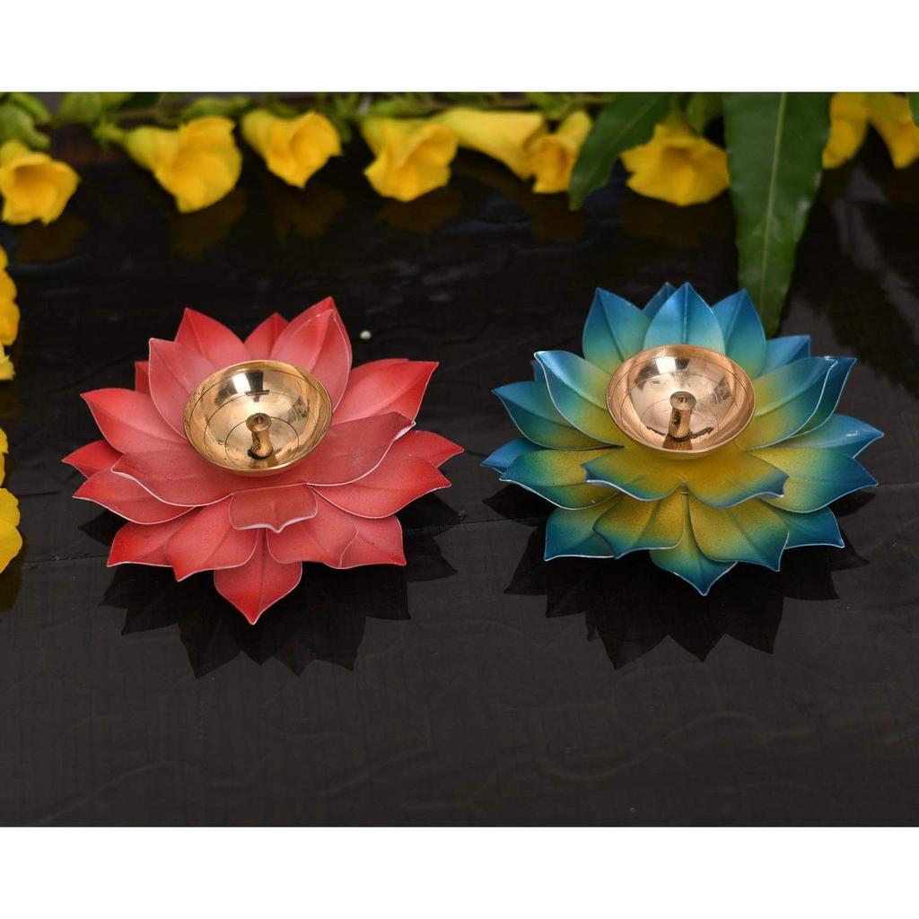 Diya for Puja Home Decoration Item Gift, Lotus Brass Diyas Oil Lamp Pooja, Diwali Gifts (Set of 2)
