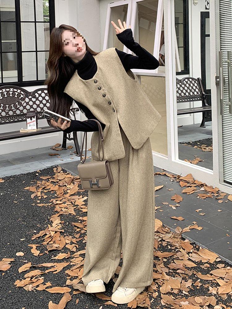 Dámský podzimní oblek ve stylu Yadan: Uvolněný set vesty a kalhot s širokými nohavicemi pro zeštíhlující vzhled