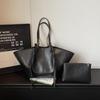 Vintage Light Luxury Large Capacity Tote Bag Bat Bag Bottom Wear-resistant Rivet Open Design Handbag Daily Commuting Shopping