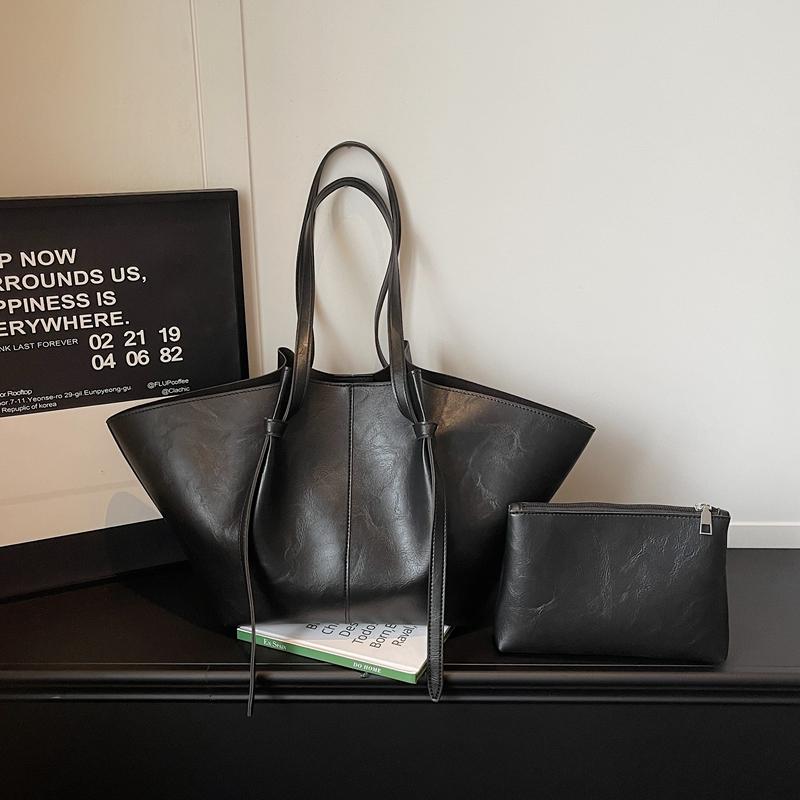 Vintage Light Luxury Large Capacity Tote Bag Bat Bag Bottom Wear-resistant Rivet Open Design Handbag Daily Commuting Shopping