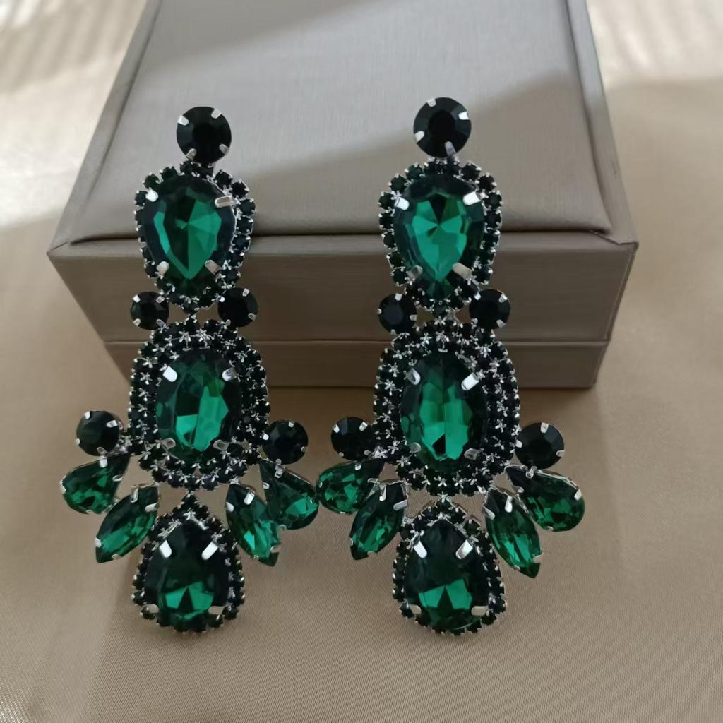 Emerald White Earrings Temperament Geometric Stud Earrings High Sense Light Luxury Female Versatile Exaggerated Water Drop Ears