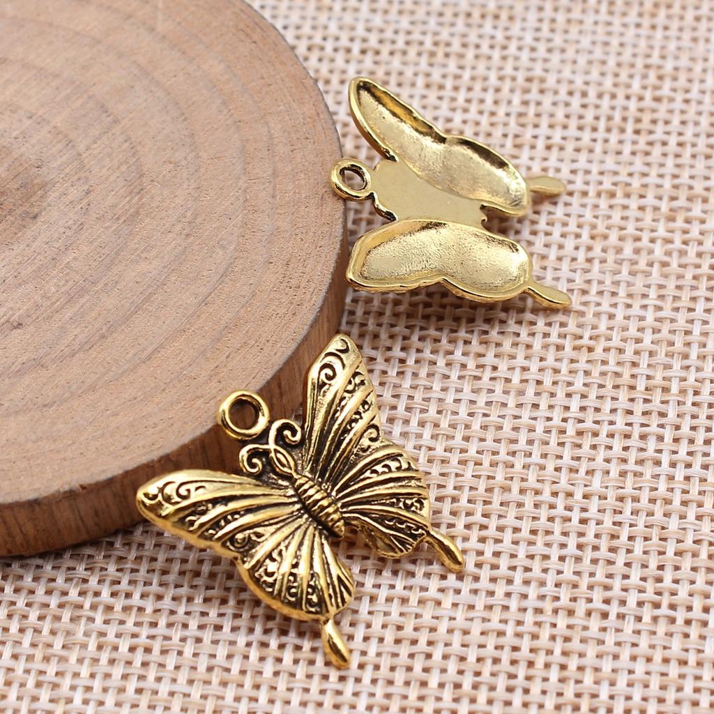 20 Pieces Of 23x23mm Fashionable And Versatile Butterfly Pendant