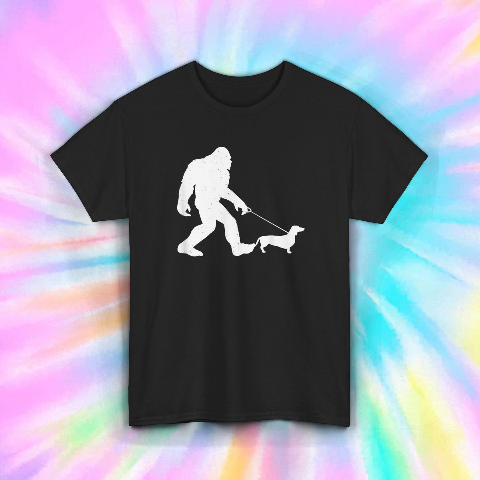 Bigfoot Walking Dog Funny T-Shirt S-5XL Sasquatch Humor Graphic Tee Dog Lovers XXL