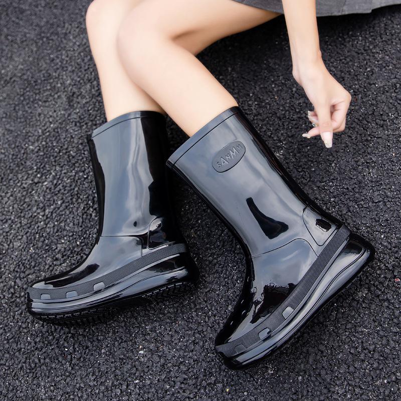 Fashion New Brand Women Rain Boots PVC High Quality Fashion Knee High Boot Platform Big Size 41 Round Toe Luxury Men Long Boot
