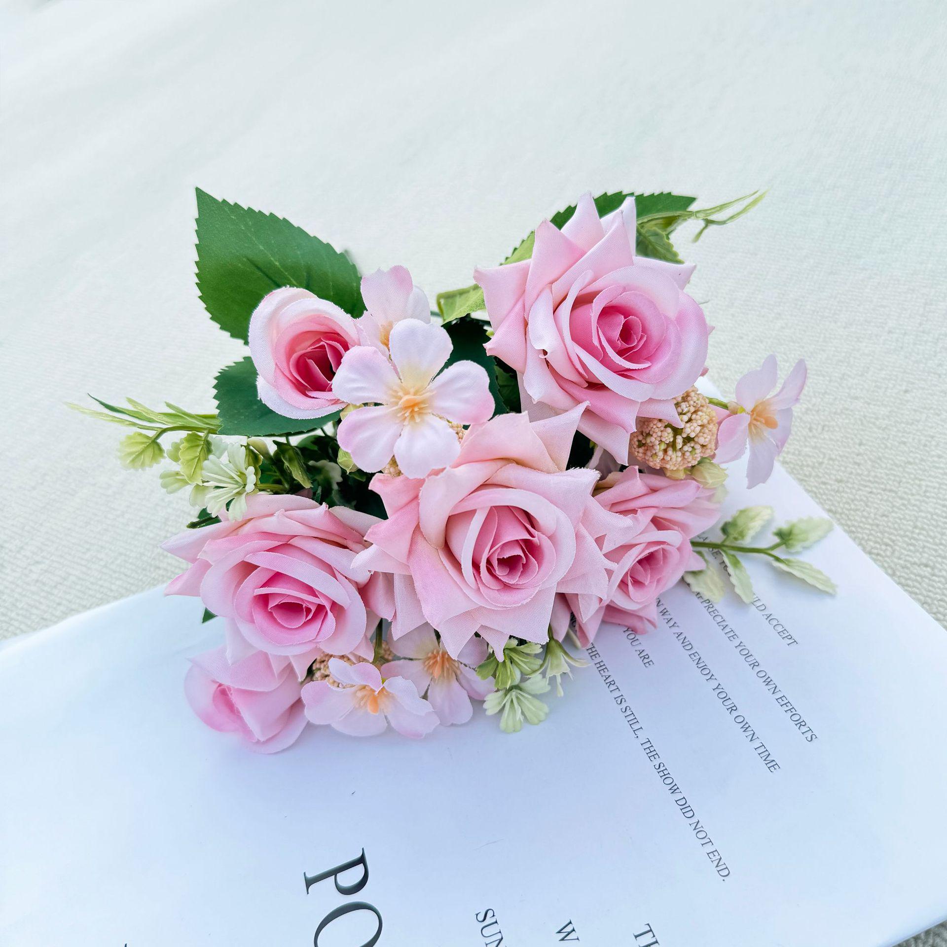 

Искусственный букет роз для свадеб и домашнего декора