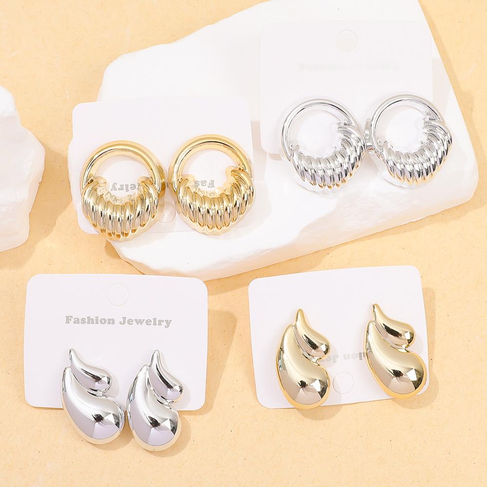 European and American retro high-end acrylic gold-plated stud earrings, electroplating personalized fashion women's stud earrings set