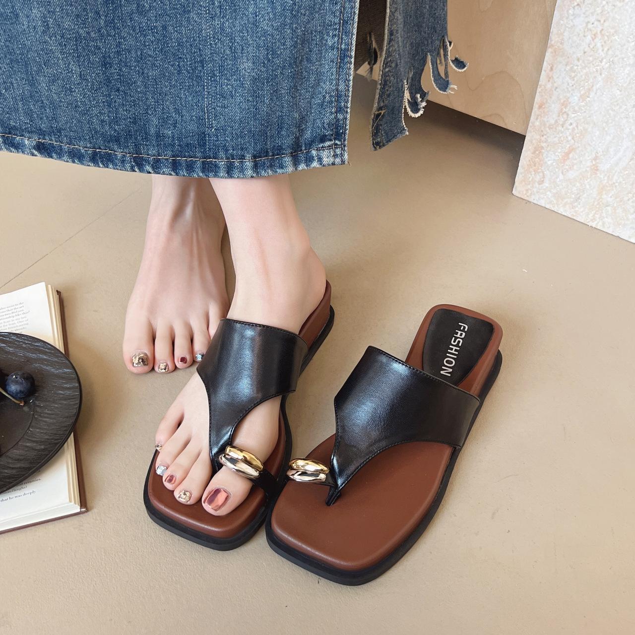 

Internet celebrity high sense non-slip thick bottom slope heel flip-flops women summer wear 2025 new heightening French cool slippers 35 чёрный