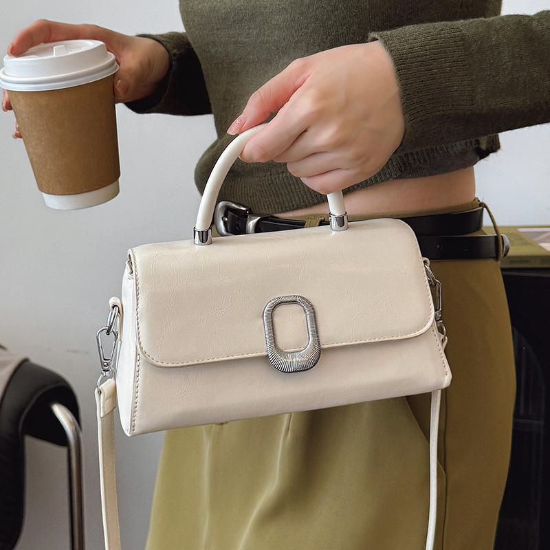 Fashion niche simple temperament PU portable small square bag women's business commuter style high-end sense versatile messenger bag