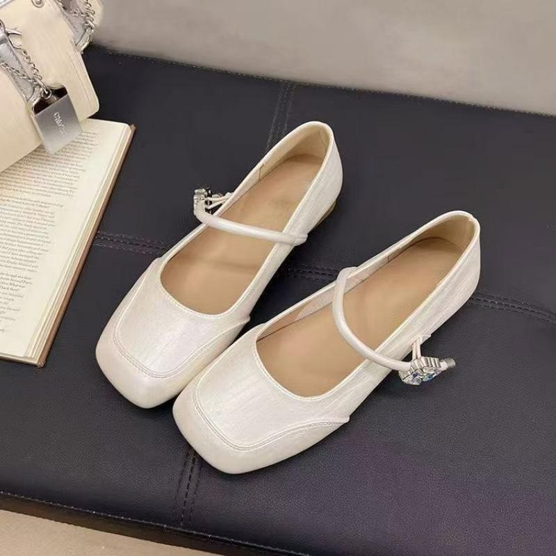 French Shallow Mouth Single Shoes Women's 2025 Summer New Versatile Soft Sole Beanie Golden Ballet Mary Jane Xiaopi