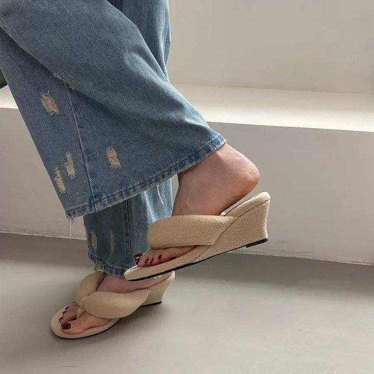 Pantofole da donna con stampa leopardata retrò a punta arrotondata e tacco inclinato, 2025 autunno, brezza serale delicata, infradito casual