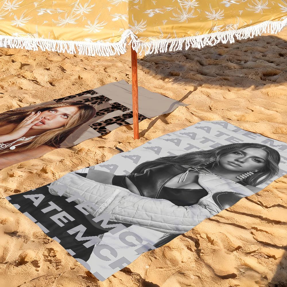 Kanadische Sängerin Tate M-McRae Handtuchtrocknend Badetuch Anwendbar für Leichtes Schwimmen Camping Yoga Strand Aus