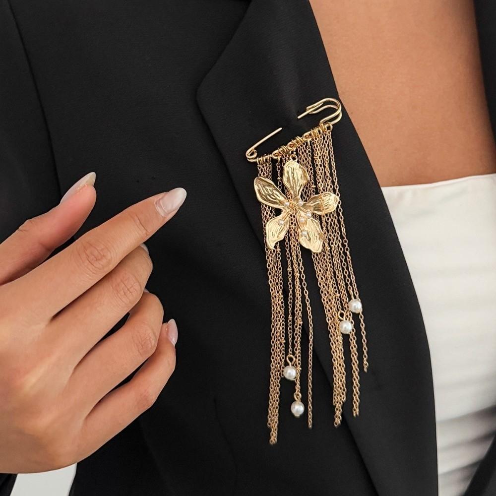 Light Luxury Style Golden Beaded Tassel Brooch Floral Pin Tassel Ornaments  Cosplay
