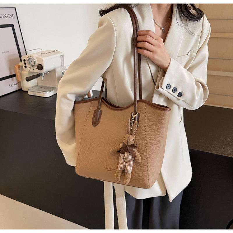 Yuezi texture retro commuter bag new women's bag simple and versatile shoulder bag fashionable tote bag