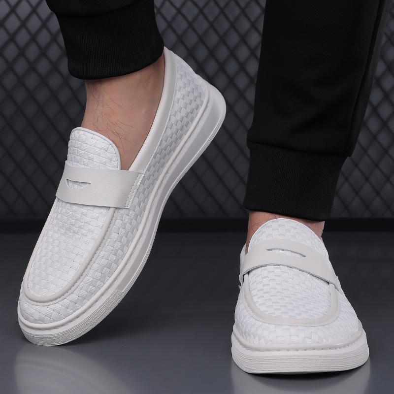 Summer New Breathable Cowhide White Shoes Comfortable Lazy Bean Shoes Fashionable Men's Breathable Round Toe Soft Sole Loafers