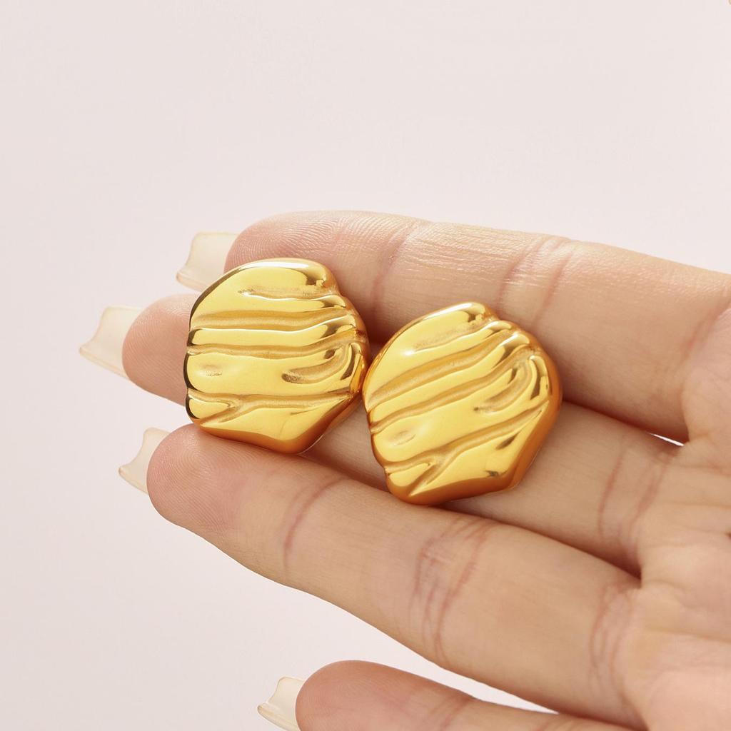 Qiong Yao Niche Irregular Hammered 18K Gold-Plated Pleated Earrings - Fashionable Stainless Steel Design