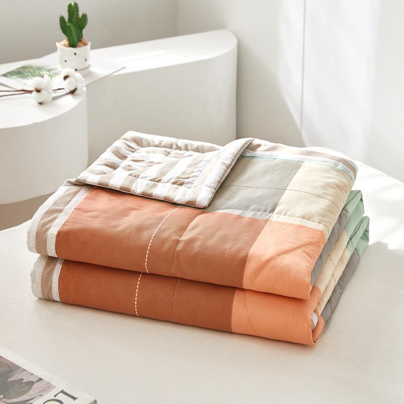 Summer Cool Cotton Quilt: Lightweight, Printed, for Double or Single Bedding