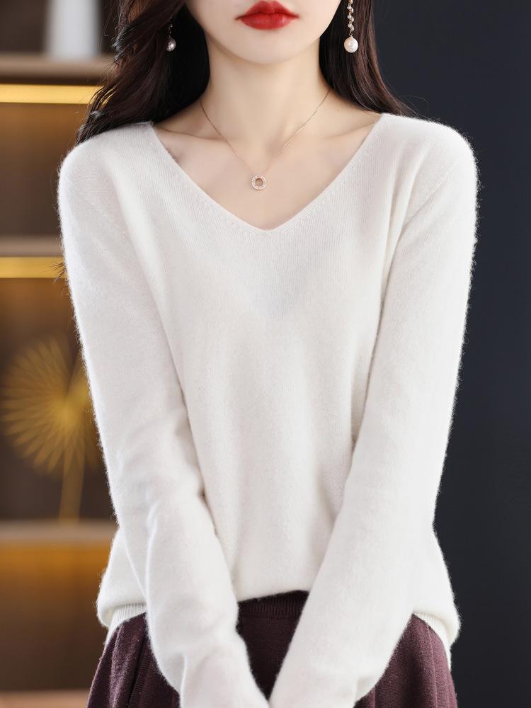 Women's Retro V-Neck 100% Wool Sweater – Seamless, Loose Fit, Autumn/Winter Commuting Essential